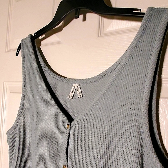 NWT Mudd Button Front Tank in Galvanized Green - Picture 4 of 6